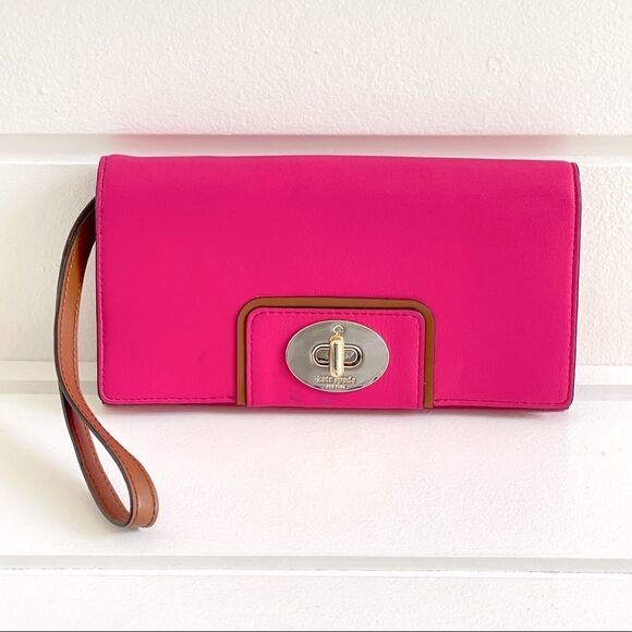 Kate Spade Bajarose Pink Hampton Road Turnlock Mara Wristlet Wallet - Picture 1 of 9